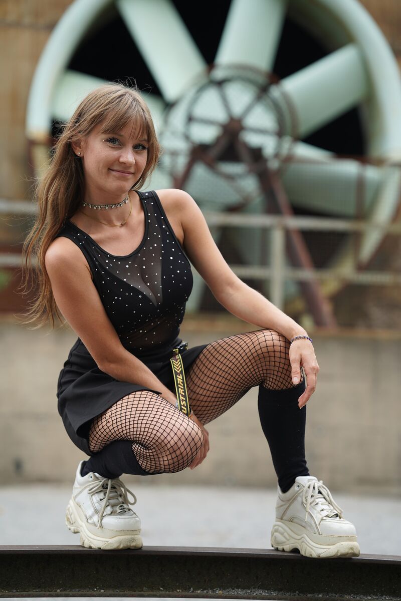 Leali Ko - Hardtechno DJane aus Köln